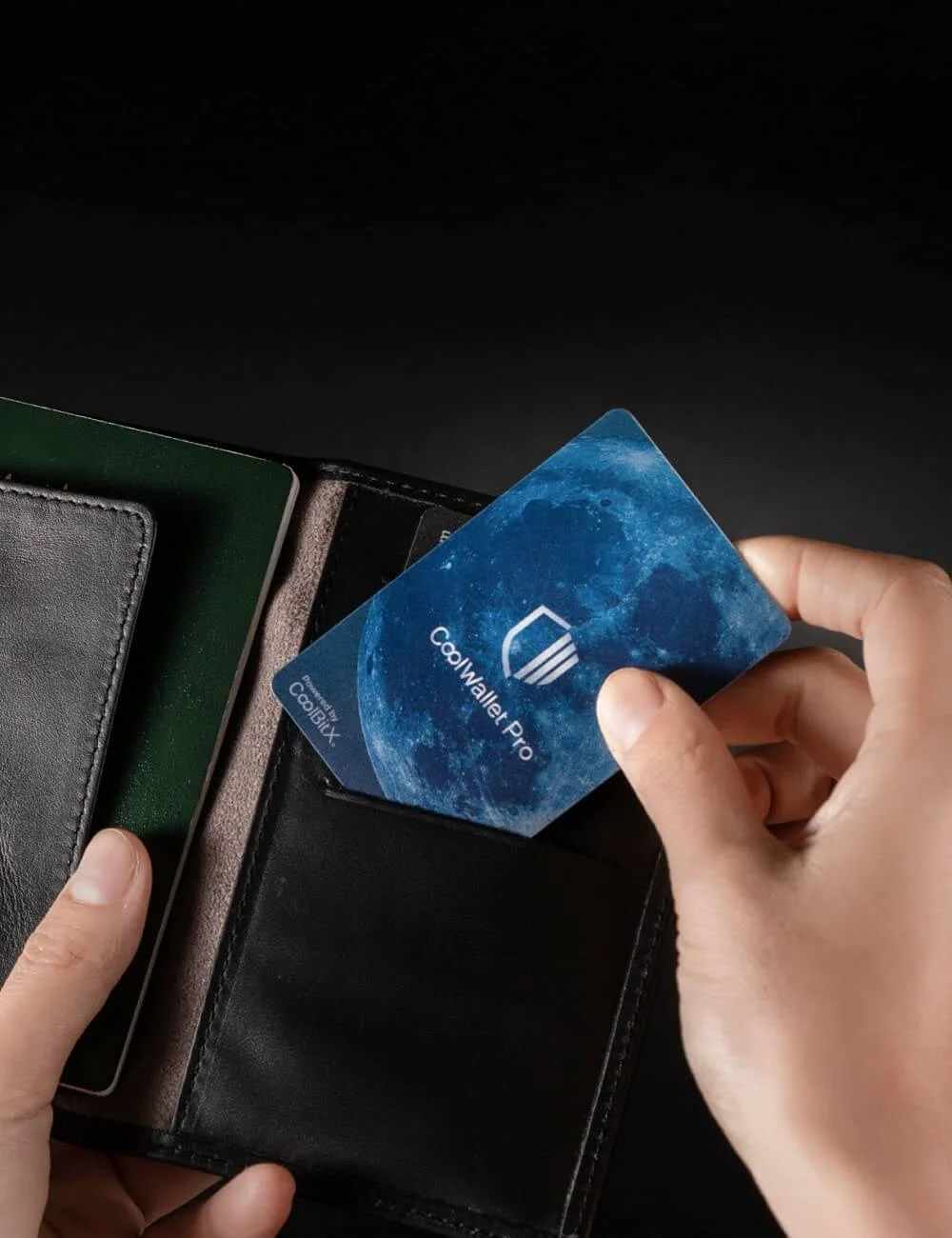 MinerHaolan CoolWallet Pro Wireless Hardware Wallet - thumbnail 3